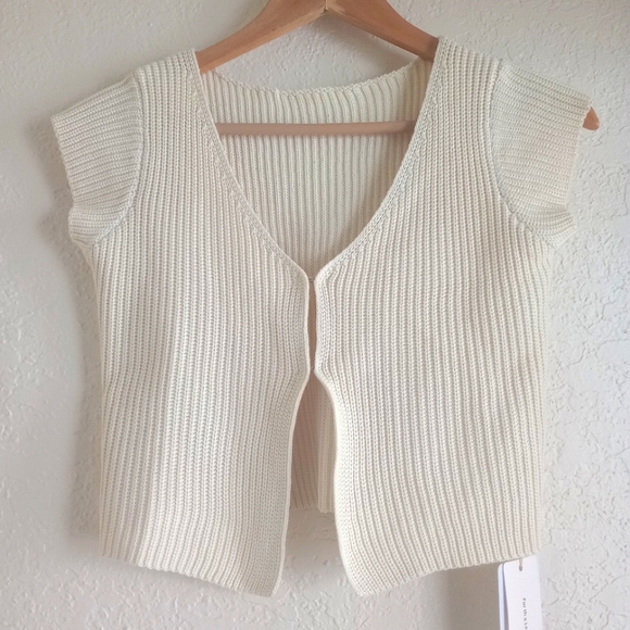 COPY - Commense short sleeve ivory knit cardigan - Picture 1 of 9